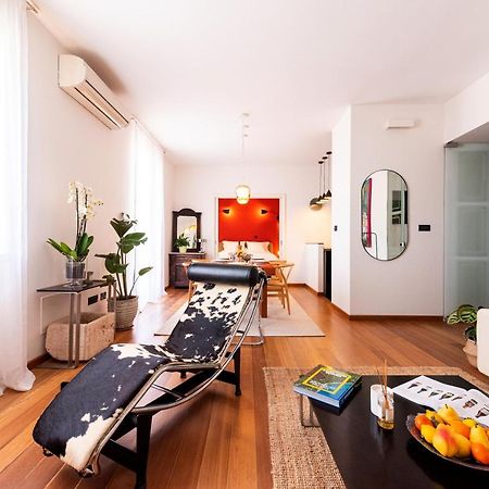 Airy Seafront 1920S Apartment Split Exterior photo