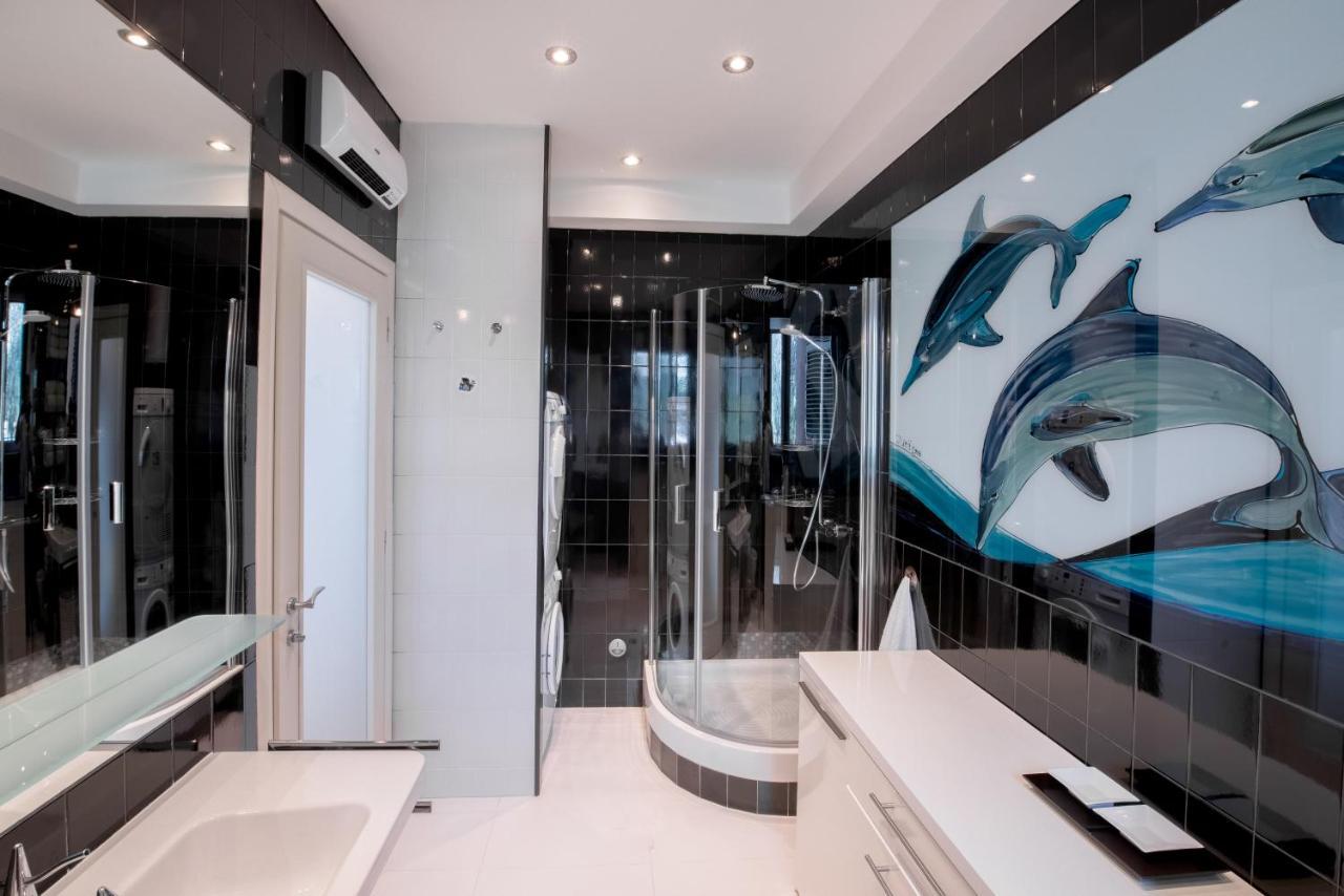 Airy Seafront 1920S Apartment Split Exterior photo