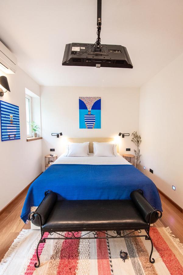 Airy Seafront 1920S Apartment Split Exterior photo