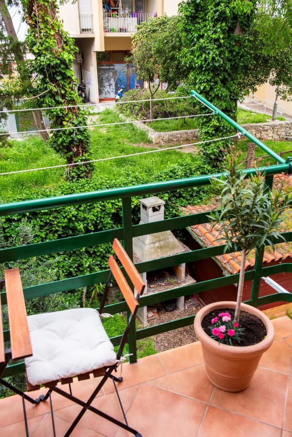 Airy Seafront 1920S Apartment Split Exterior photo